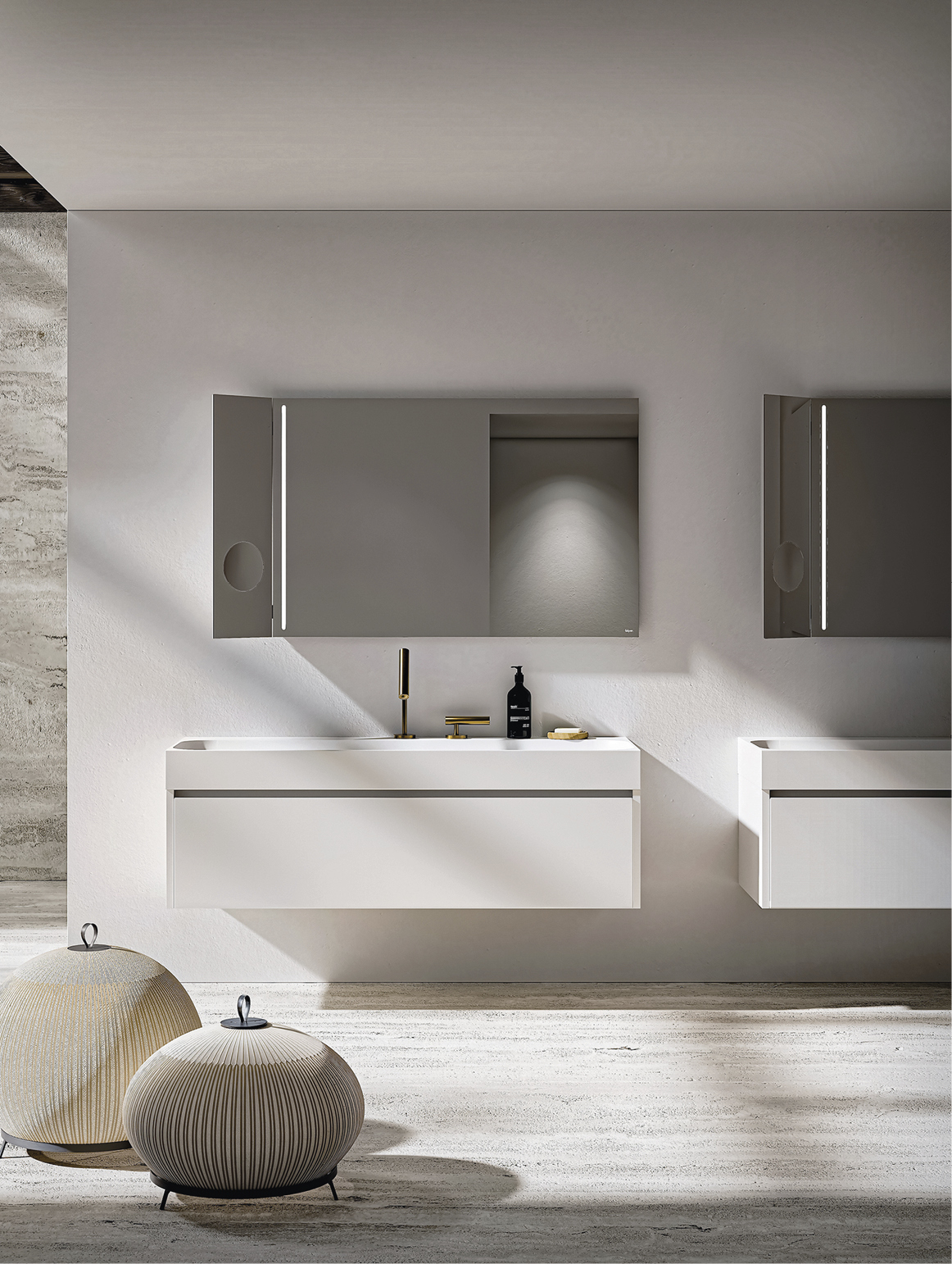 White Essence 4